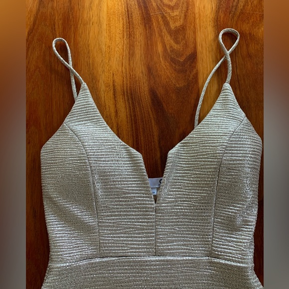 EUC G by Guess Gold Metallic Dress Size XS - Picture 3 of 5